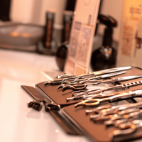 Rejoignez COUPE ART à Paris : atelier artistique et humain cherchant un(e) coloriste expérimenté(e) pour créer des couleurs sur-mesure dans une équipe passionnée.